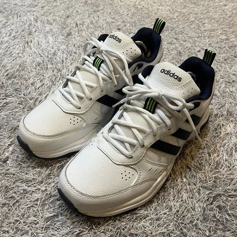 adidas(アディダス) ストラッター ランニングシューズ スニーカー 270 G03627