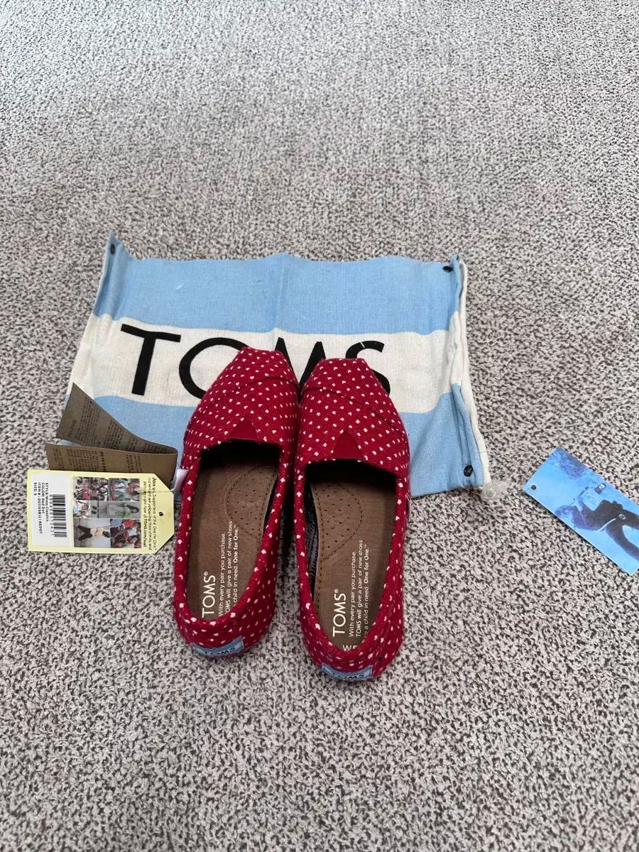 【雷市場（ポンジャン）商品韓国直送】 TOMS(トムス) 5 サイズ タグ付き 新品