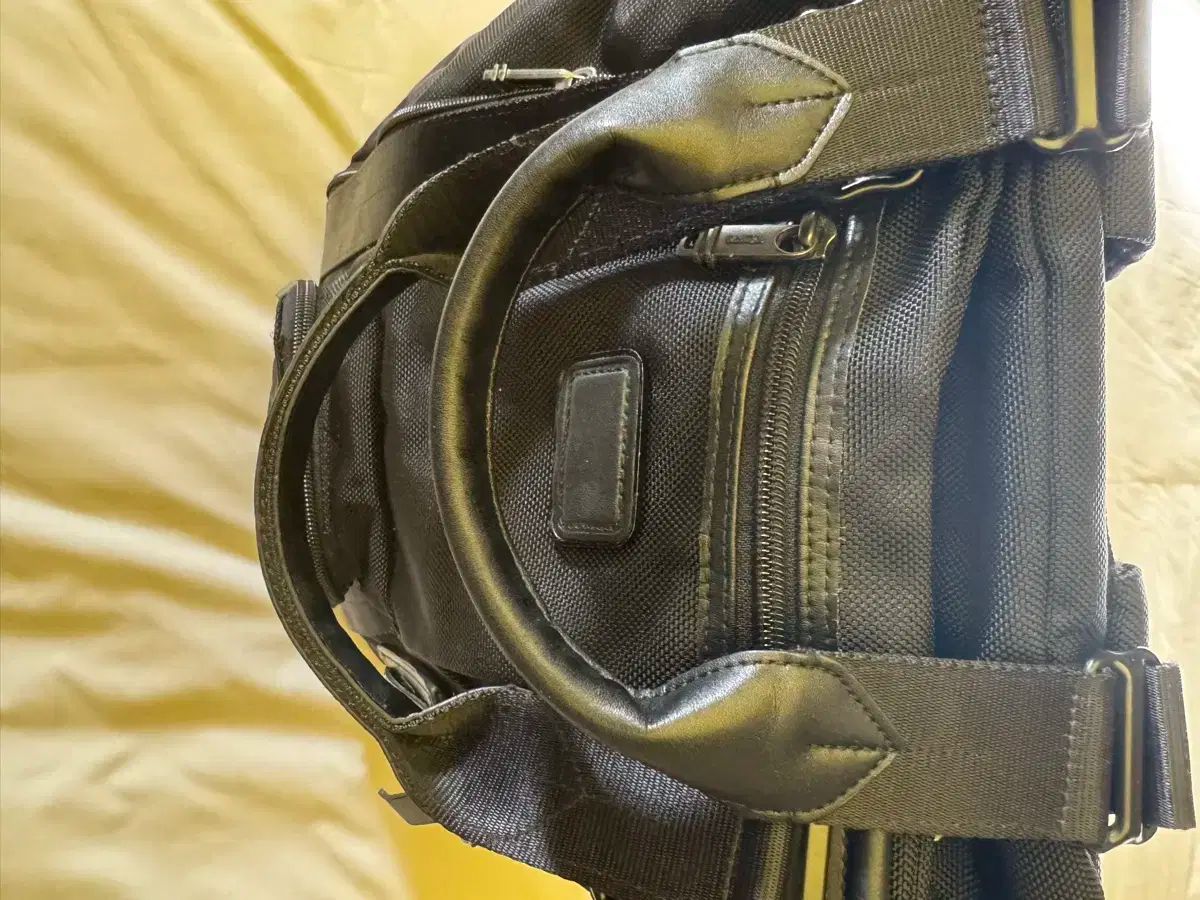 Tumi トゥミ