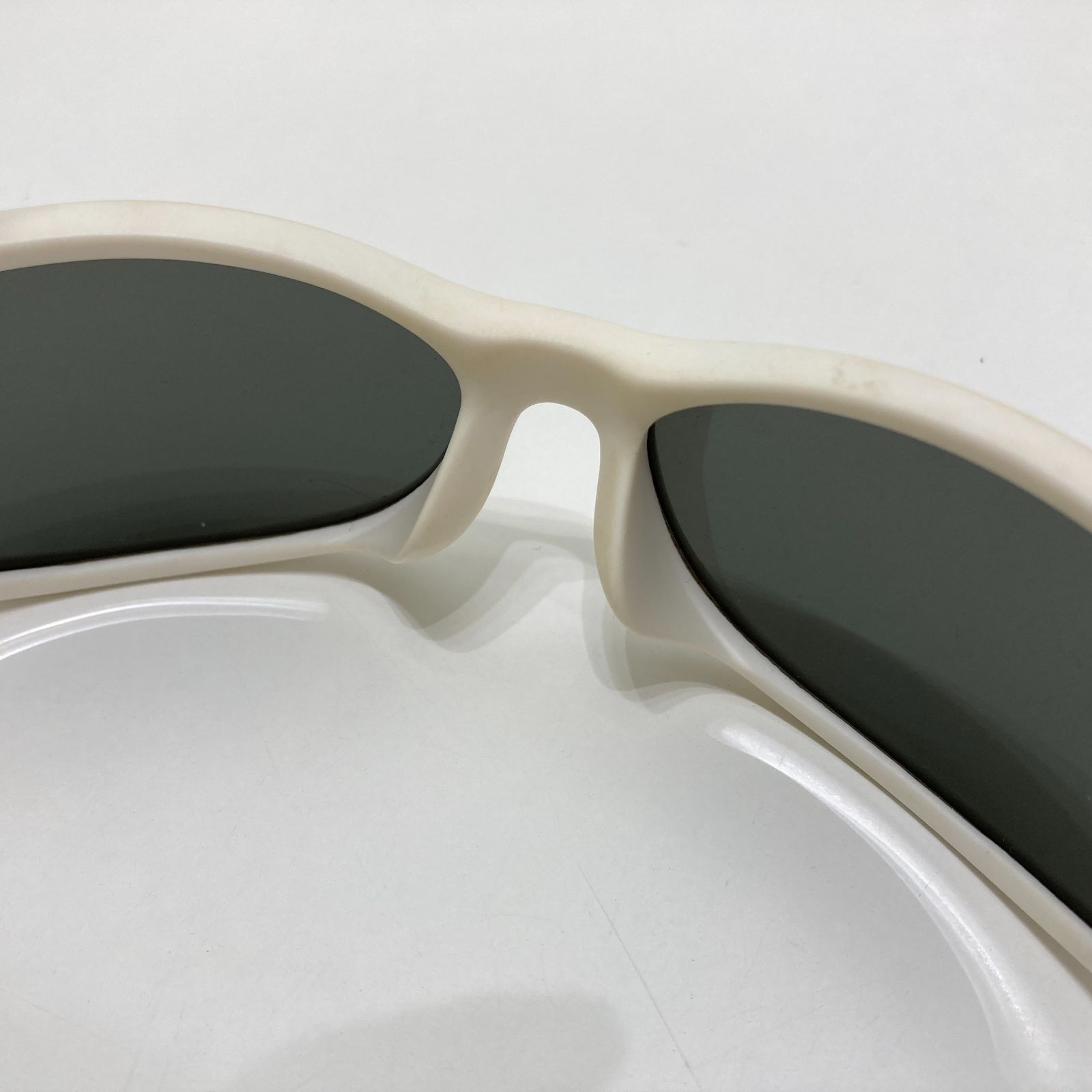 BLACK FLYS FLY THE RED EYE サングラス ホワイトフレーム レンズ