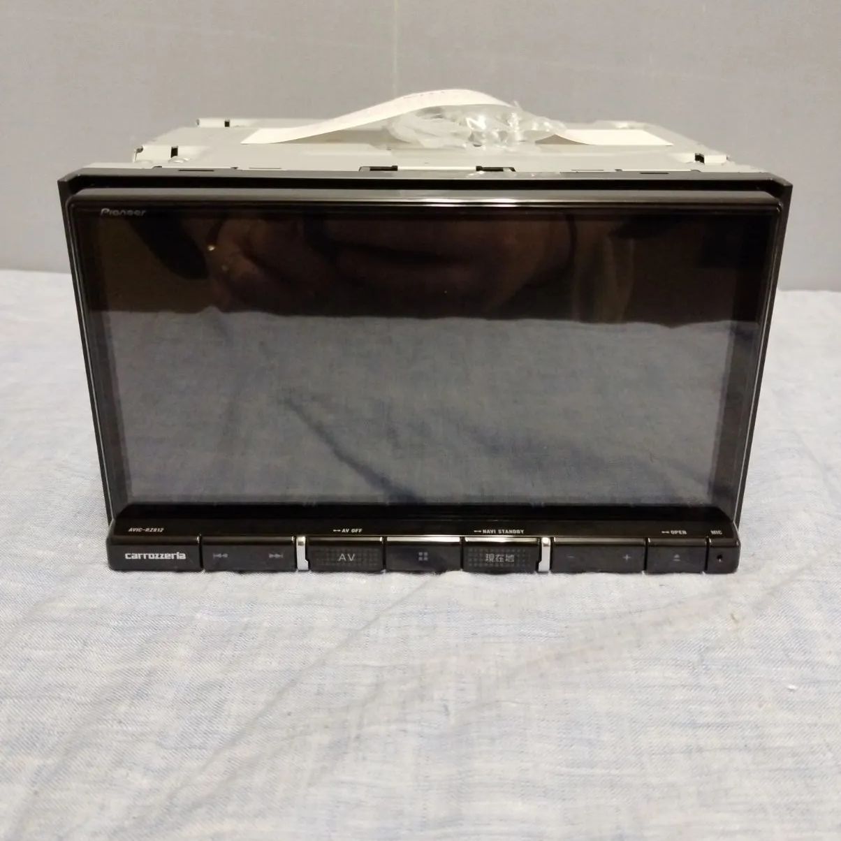 Pioneer carrozzeria カロッツェリア　AVIC-RZ812-D 楽ナビ AVIC-RZ812-D 新品 業販モデル 幅180mm 7V型HD TV DVD CD