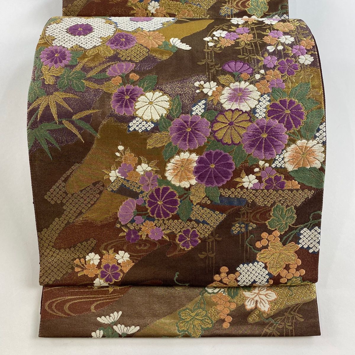 袋帯 美品 名品 じゅらく 落款 菊 枝垂れ桜 金糸 箔 焦茶色 六通