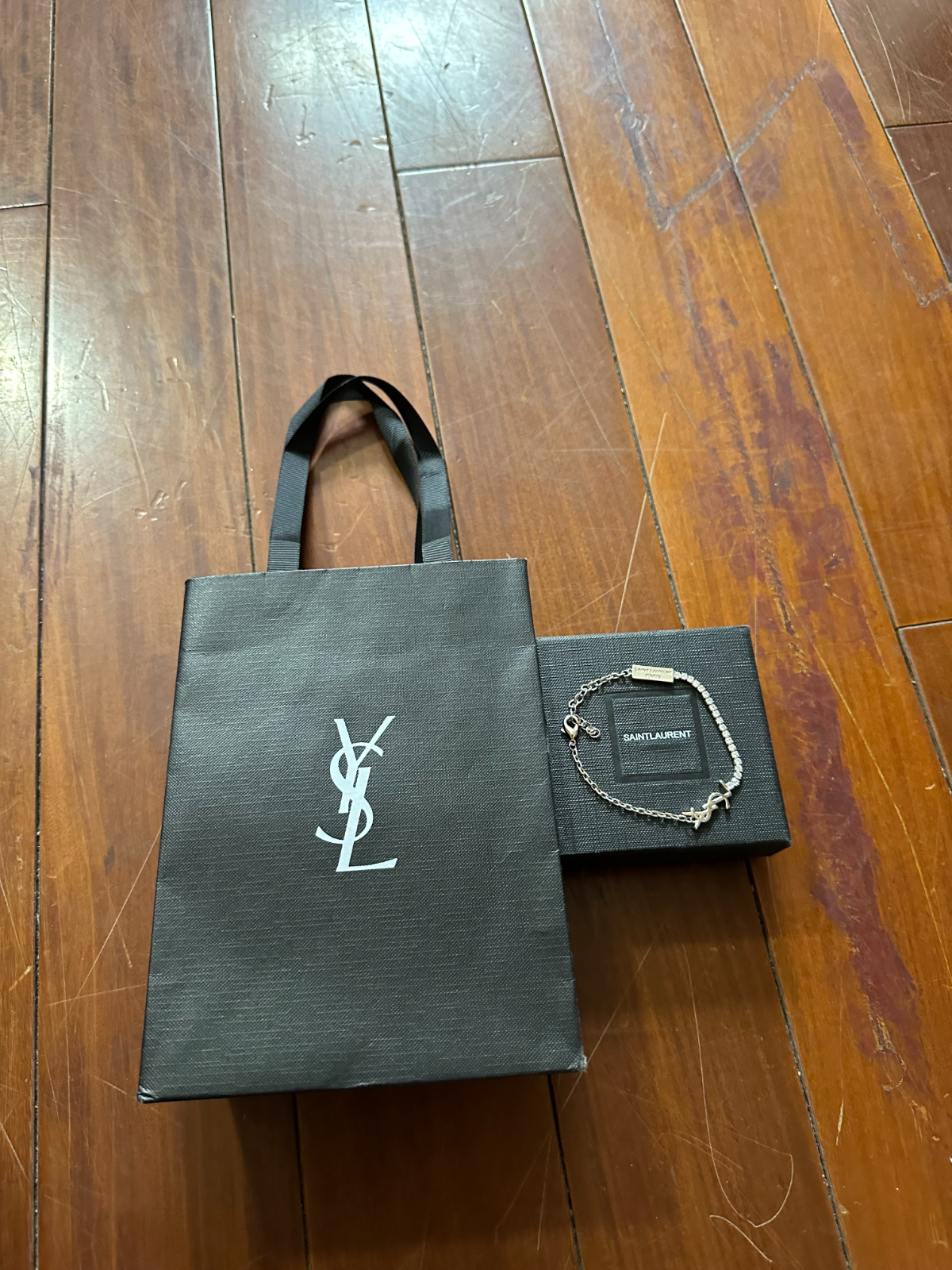 SAINT LAURENT サンローラン　カサンドラ　チャームブレスレットYSL