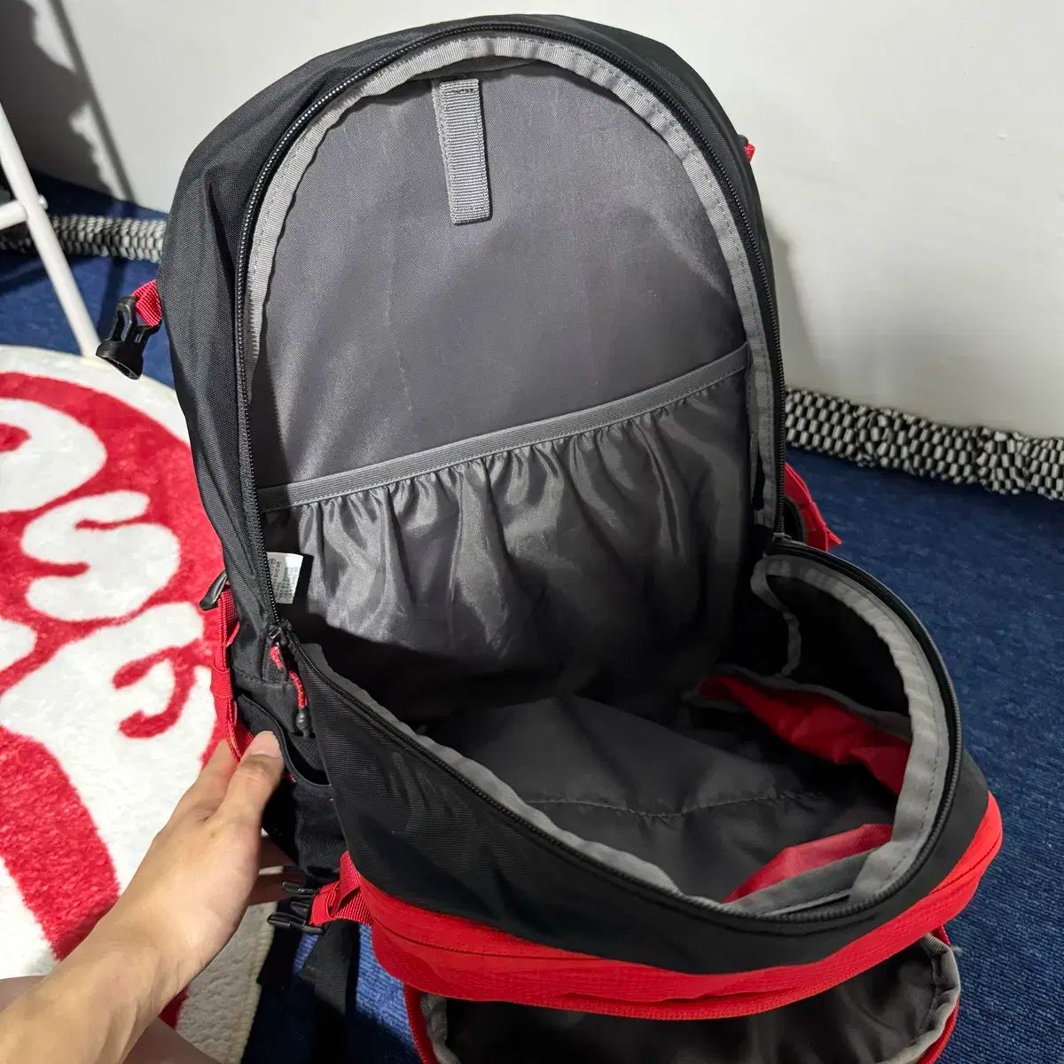 バックパック レッド