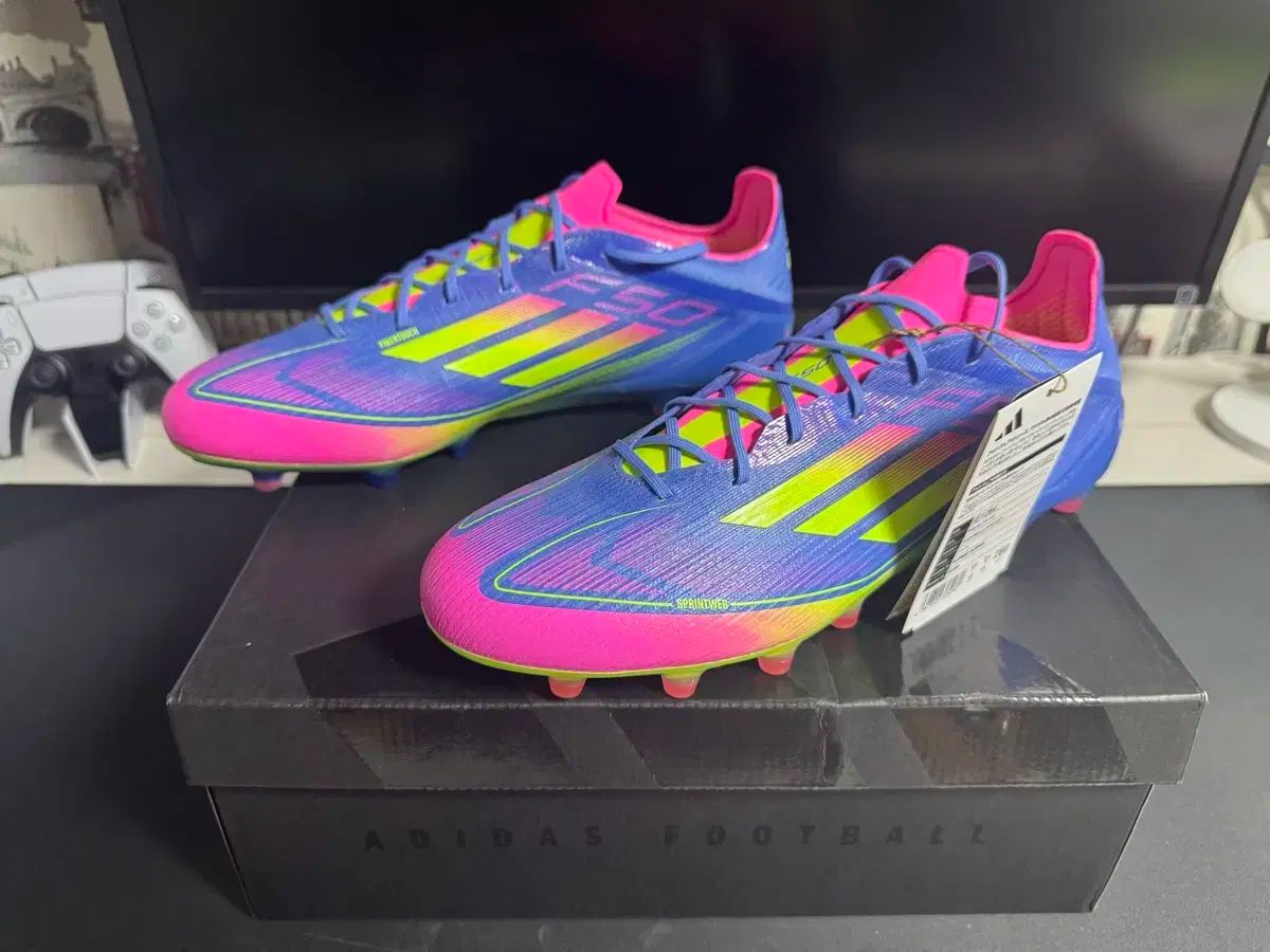 adidas アディダス