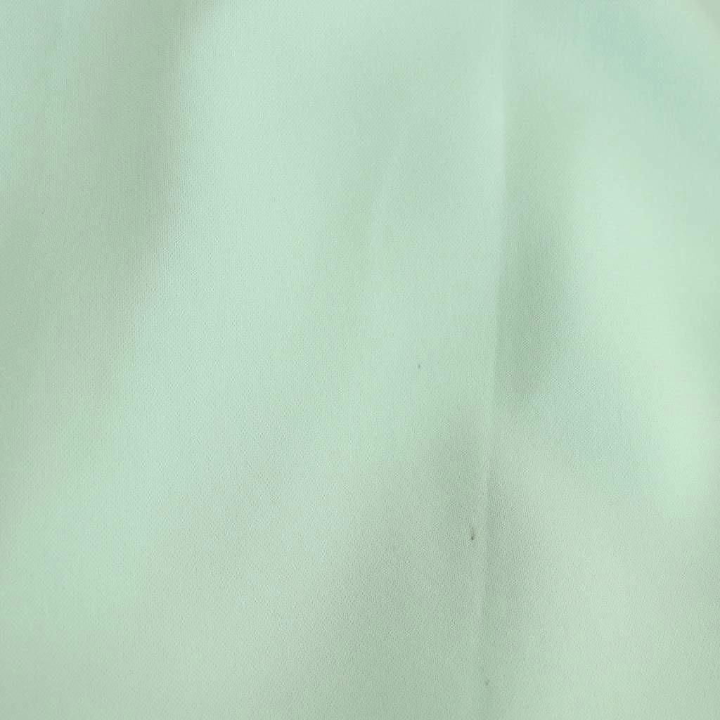 ライトグリーン