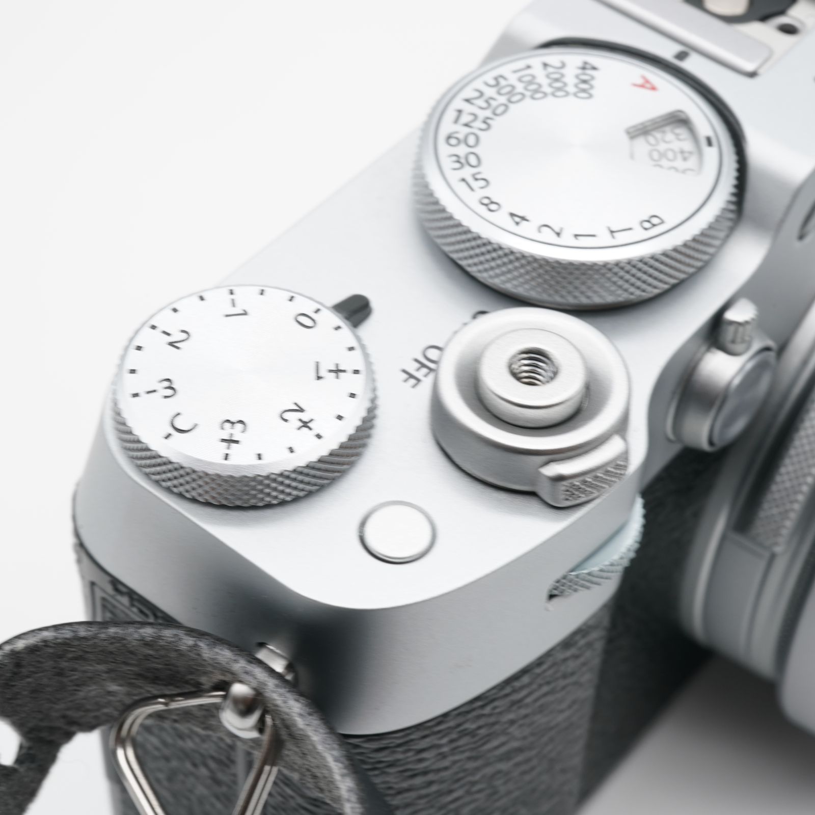 ほぼ新品 フジフイルム FUJIFILM X100VI シルバー シャッター回数1300