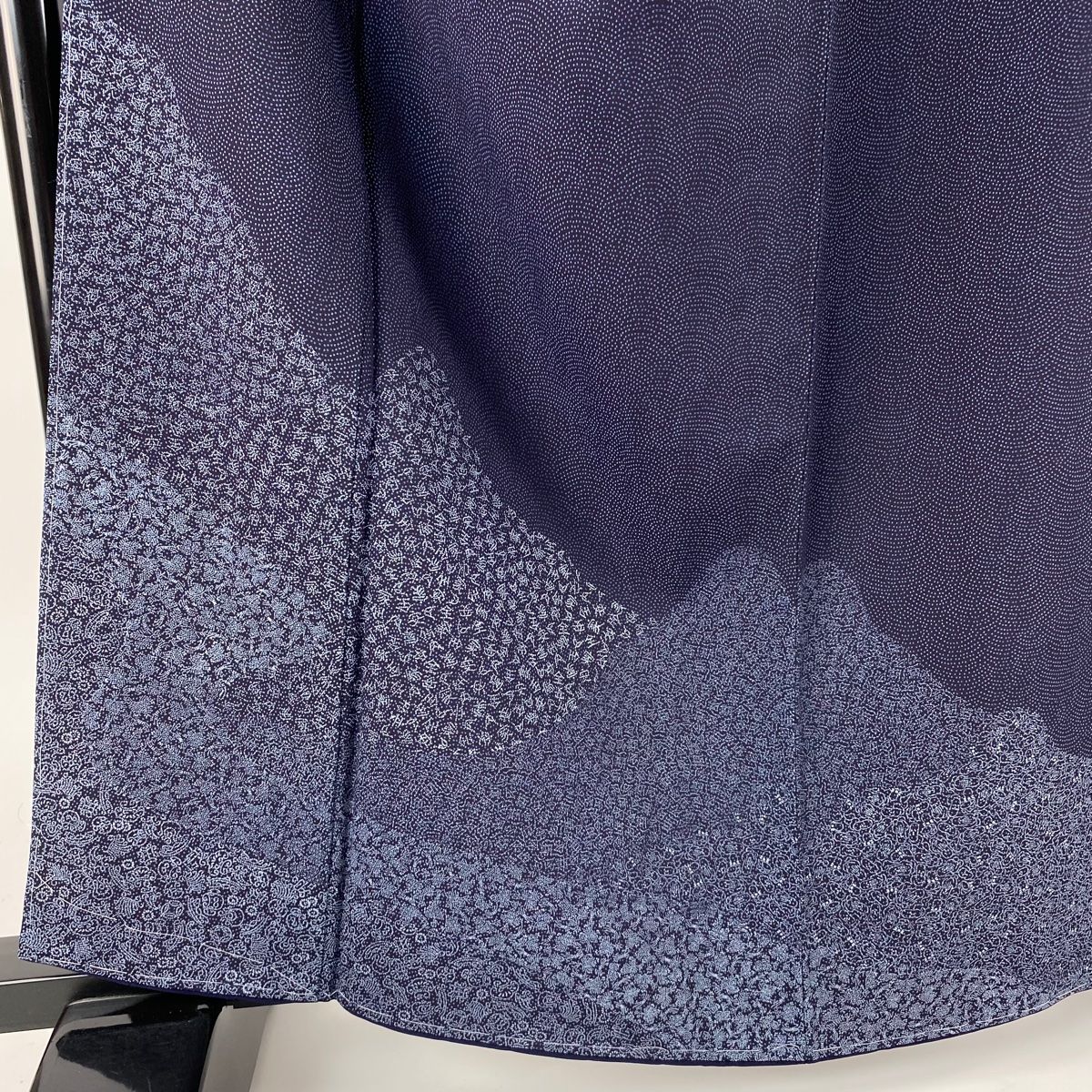 付下げ 身丈164cm 裄丈68cm L 袷 文字紋 宝づくし 紺色 正絹 逸品  