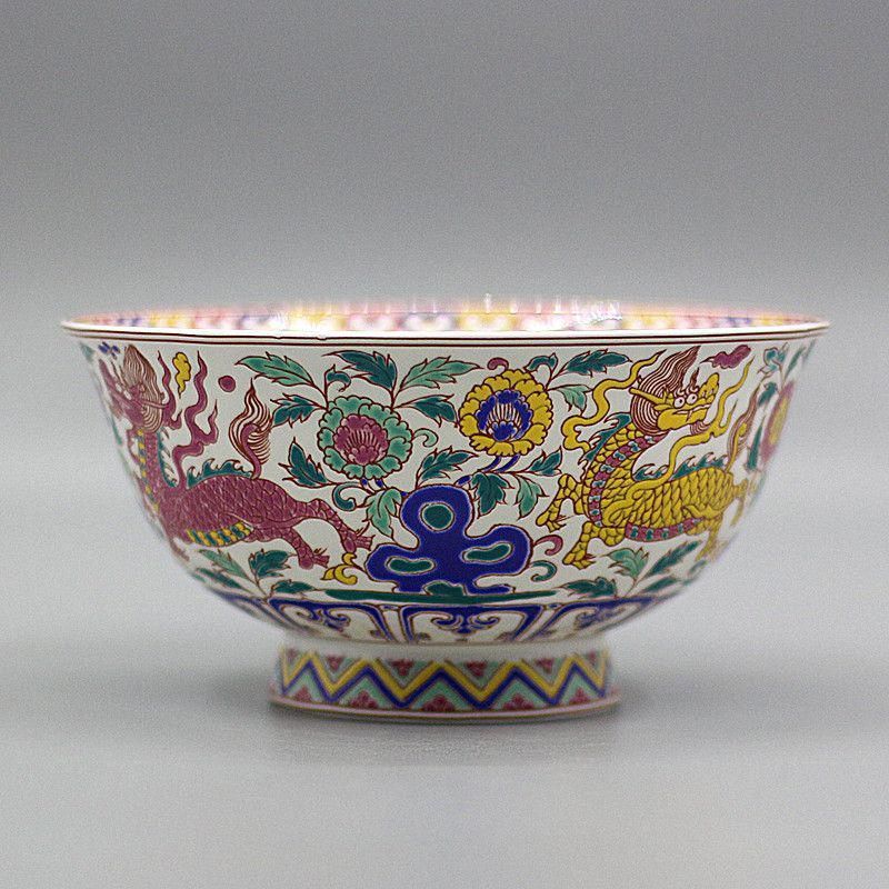 大清乾隆斗彩麒麟碗 景徳鎮 陶磁器 装飾品 現代工芸品 美術品