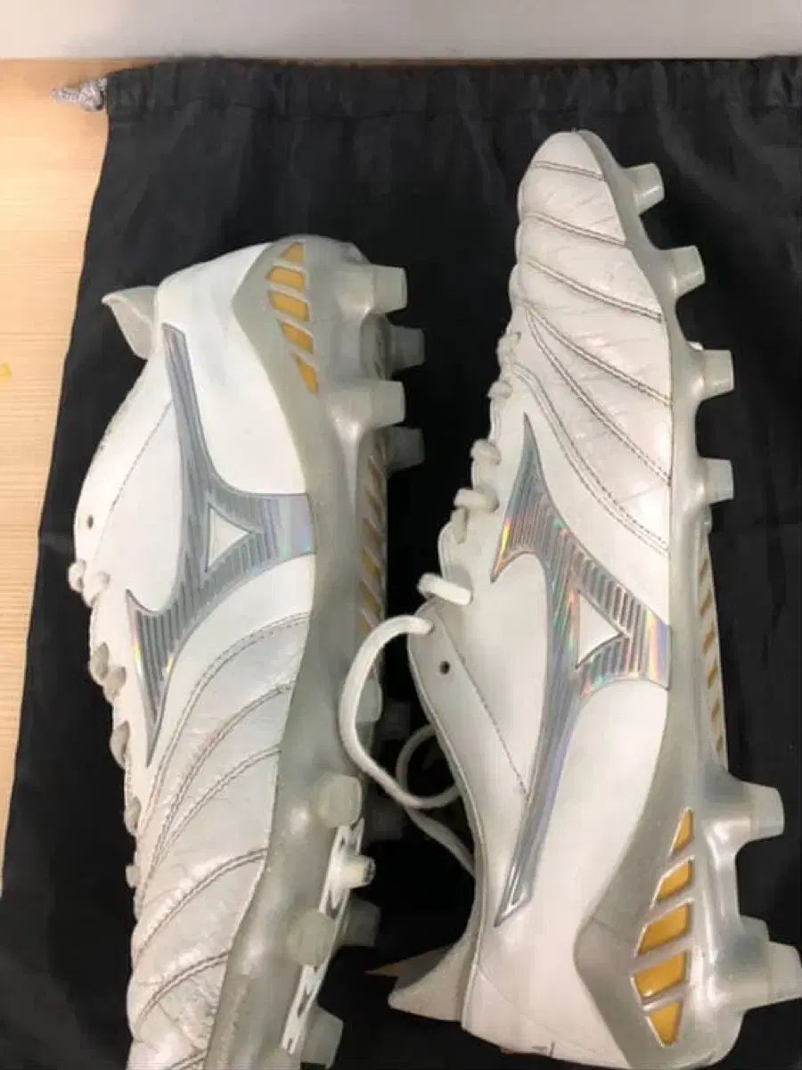 日本未発売！新品 ミズノ モレリアネオ4 PRO 27.5cm ミズノ モレリア