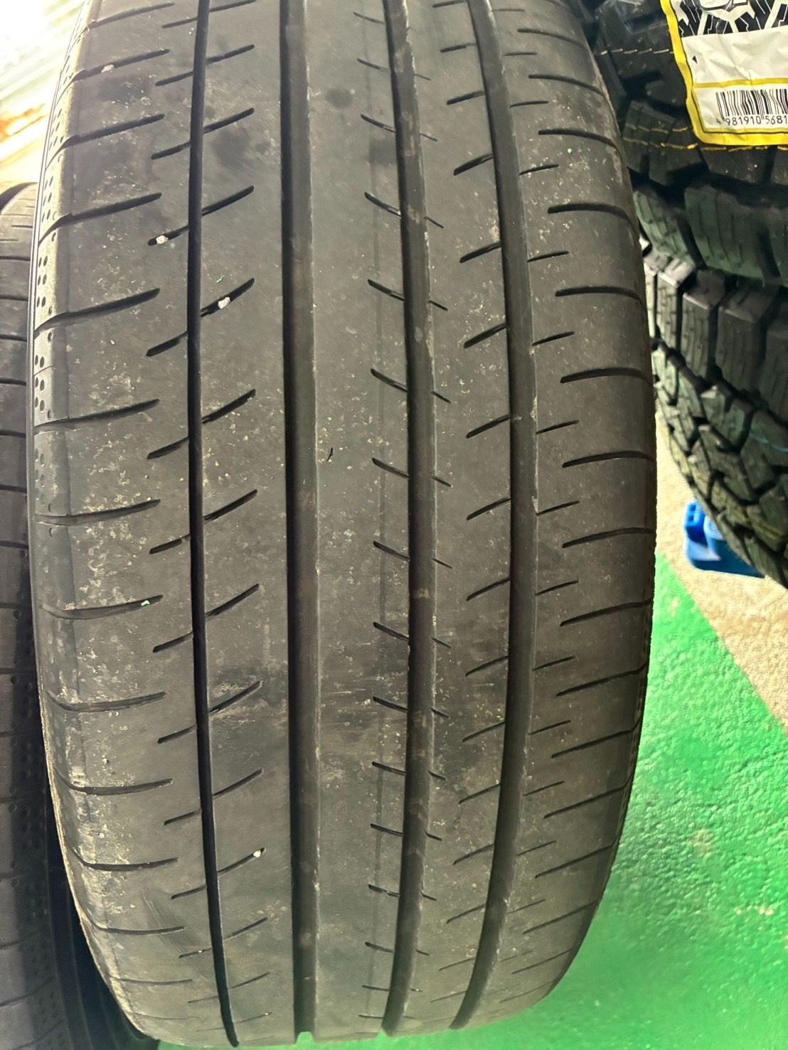 215|45R17