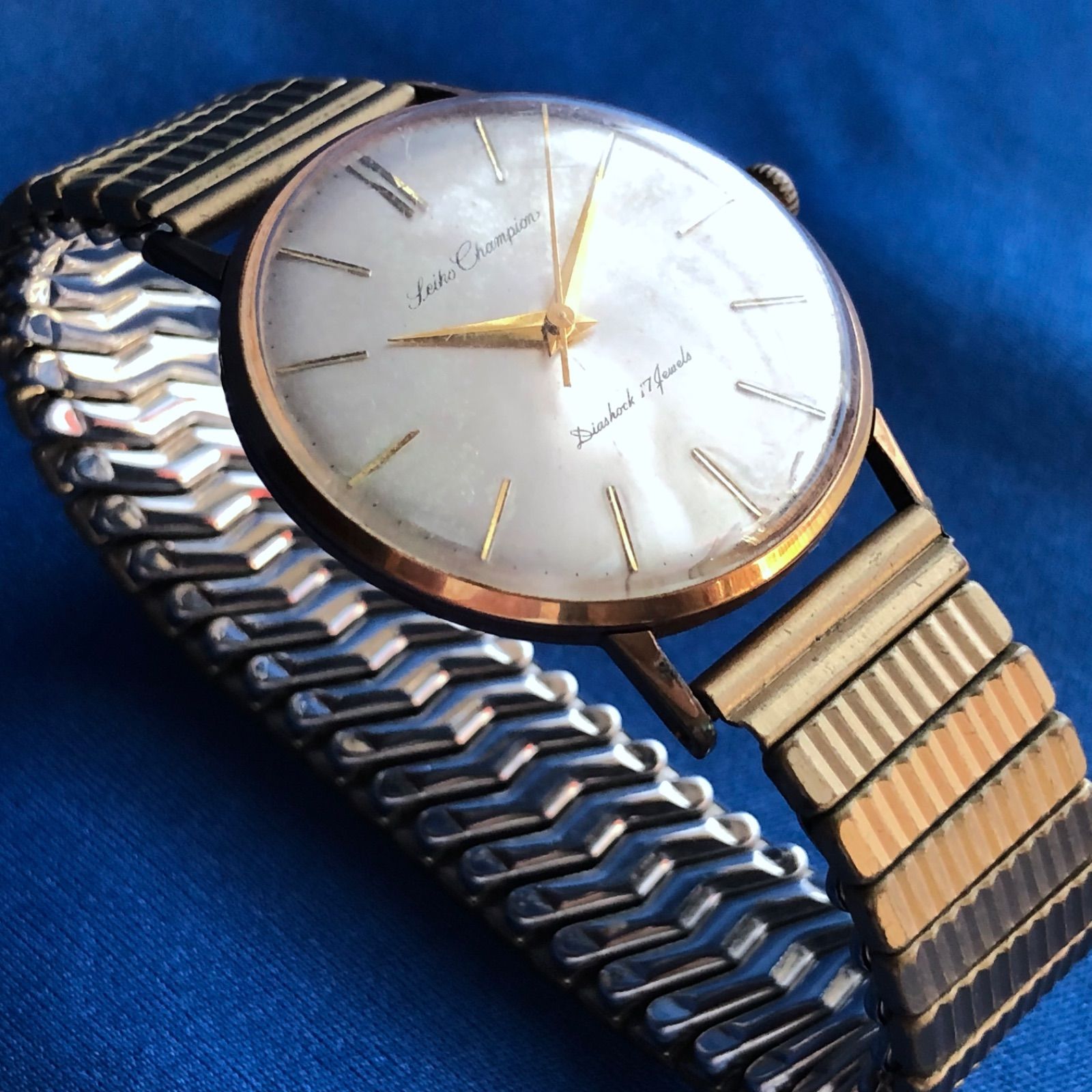 Seiko Champion セイコー チャンピオン カレンダー 860 ダイアショック 17石 手巻き アンティーク メンズウォッチ 腕時計 セイコー チャンピオン J15009 彫りインデックス 17石 サークルライン