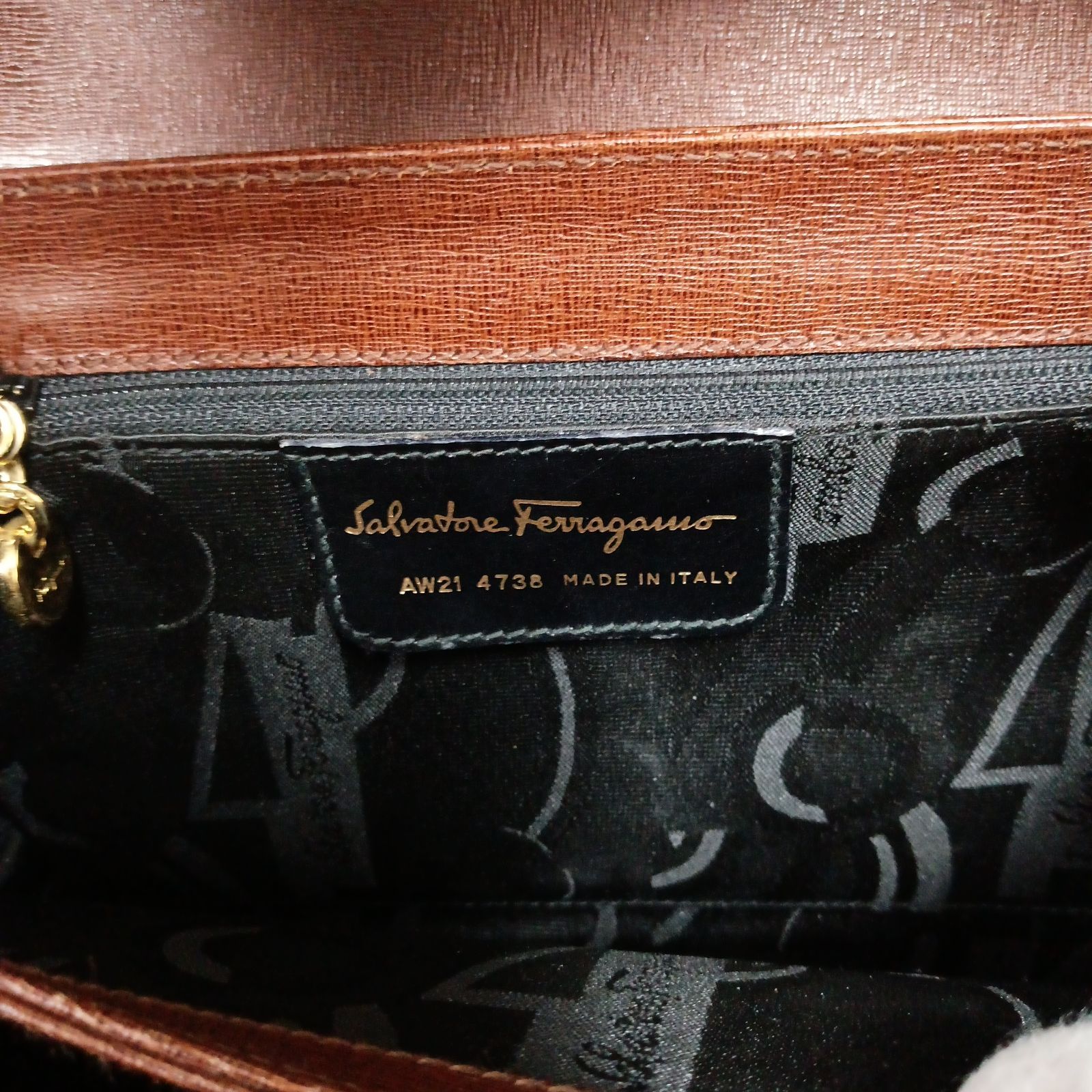サルヴァトーレ フェラガモ 明る ショルダーバッグ AW 21 4738
