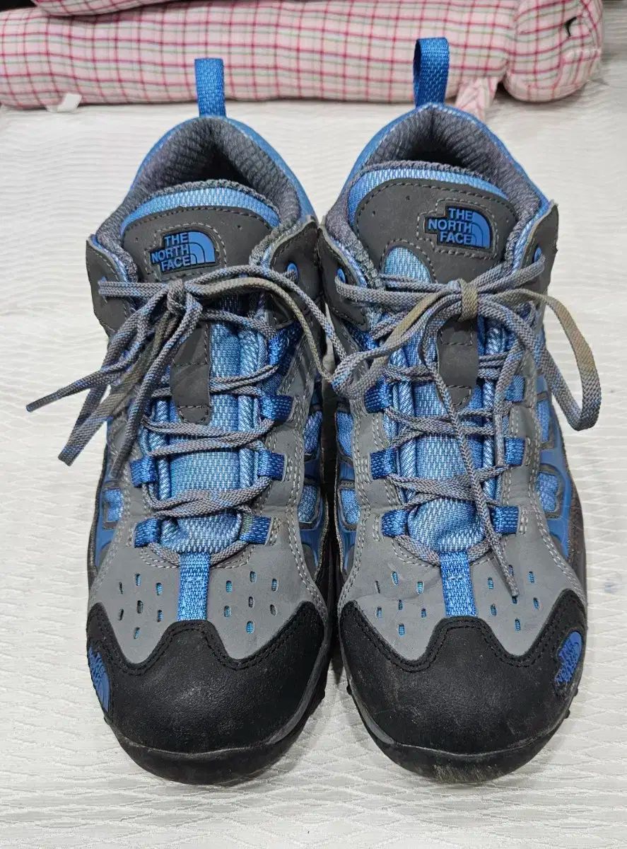 登山靴 270
