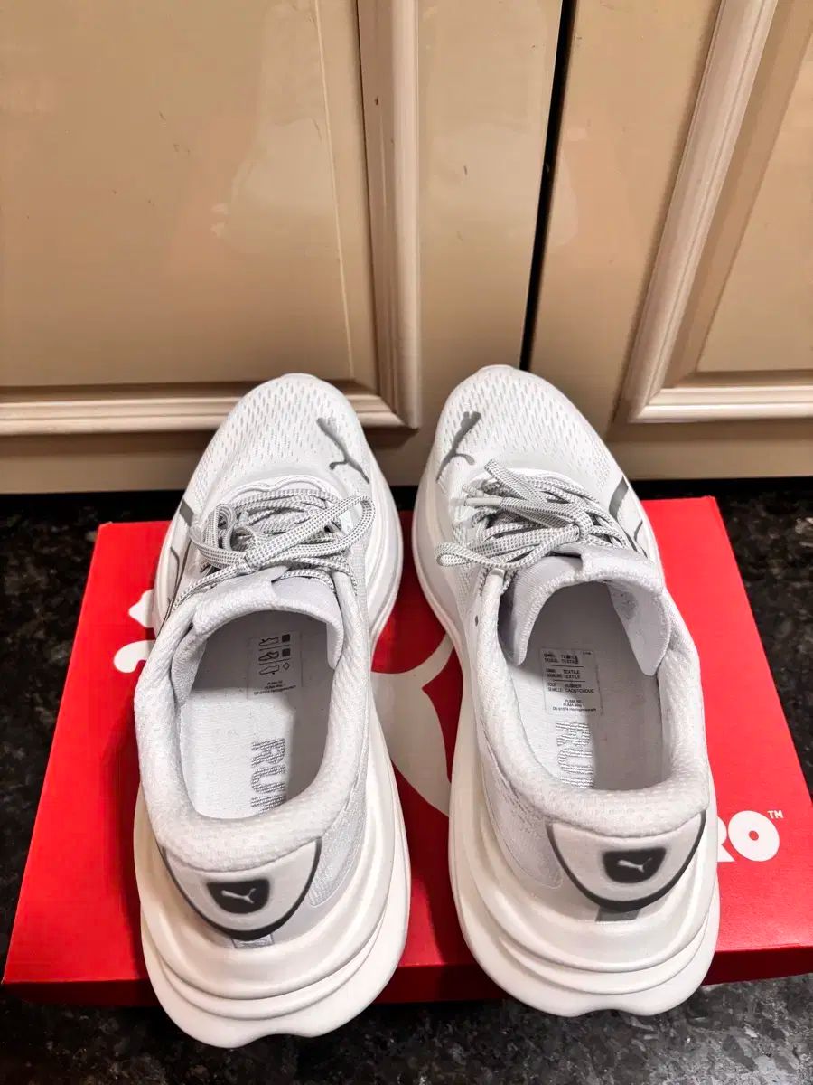 PUMA プーマ マグマックス ニトロン 250