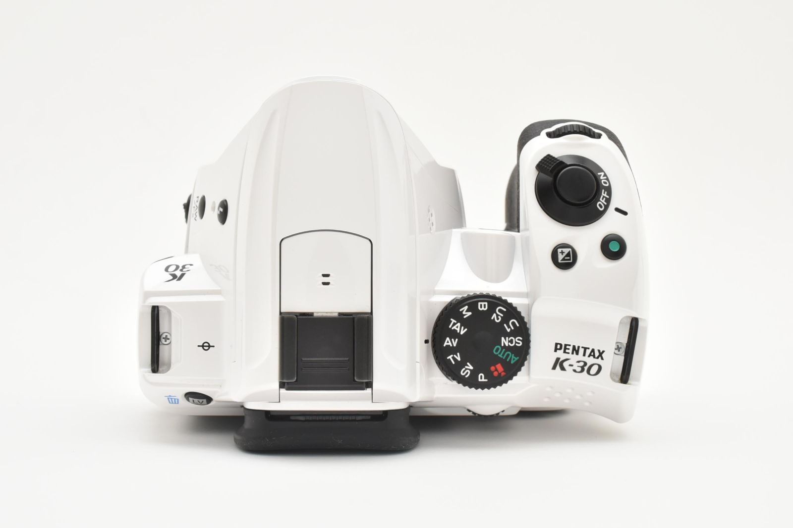 ペンタックス K-30 ボディ ホワイト ショット数2900：2549924 ペンタックス K-30 ボディ ホワイト ショット数2900：2549924