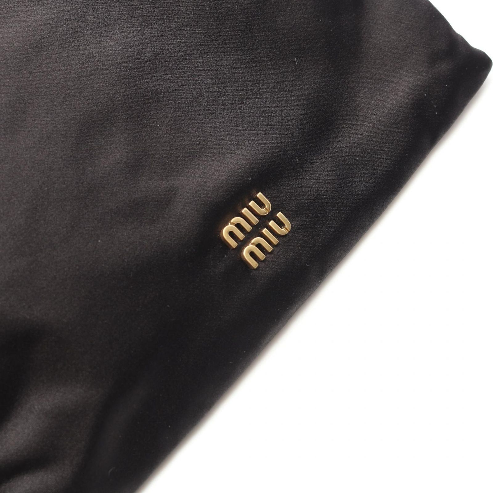 miu miu ダッチェス ポーチ　スエード　新品タグ付き miu miu ダッチェス ポーチ スエード 新品タグ付き