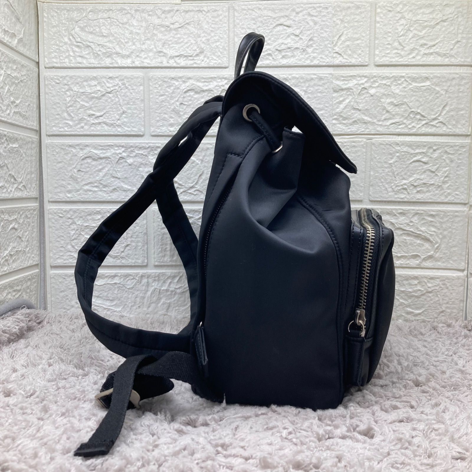 新品未使用❣️ agnes b. アニエスベー ナイロン 巾着型 リュック 