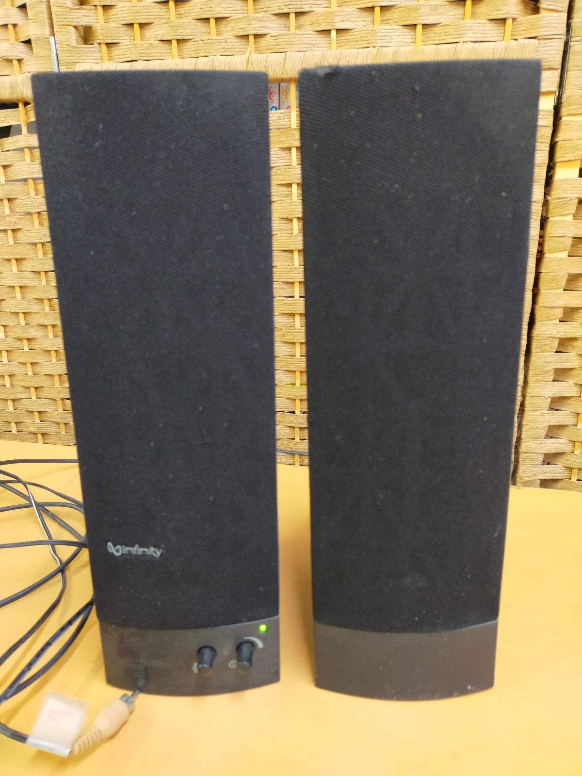 Infinity AF Ivory Computer Speakers 3W 型番：25P4726