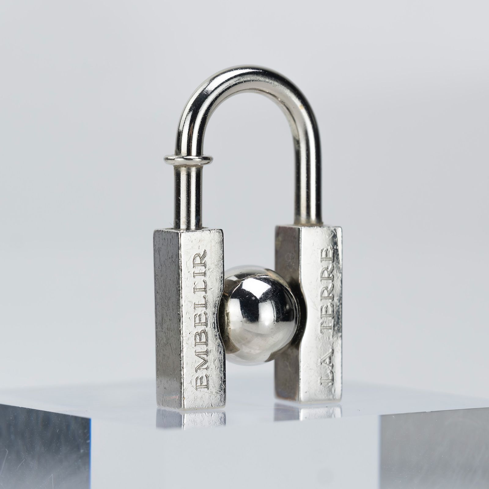 エルメス HERMES カデナチャーム 2001年 限定品 「L