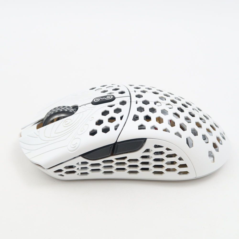 Finalmouse Starlight 12 Pegasus M（Finalmouse Starlight-12