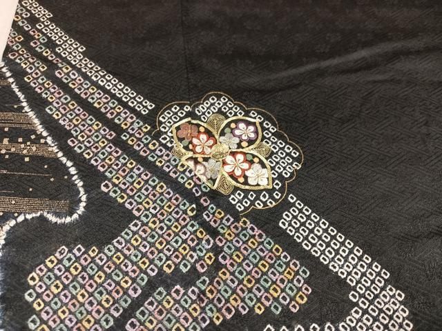 平和屋着物○訪問着 駒刺繍 絞り 舞花文 黒地 金彩 正絹 逸品