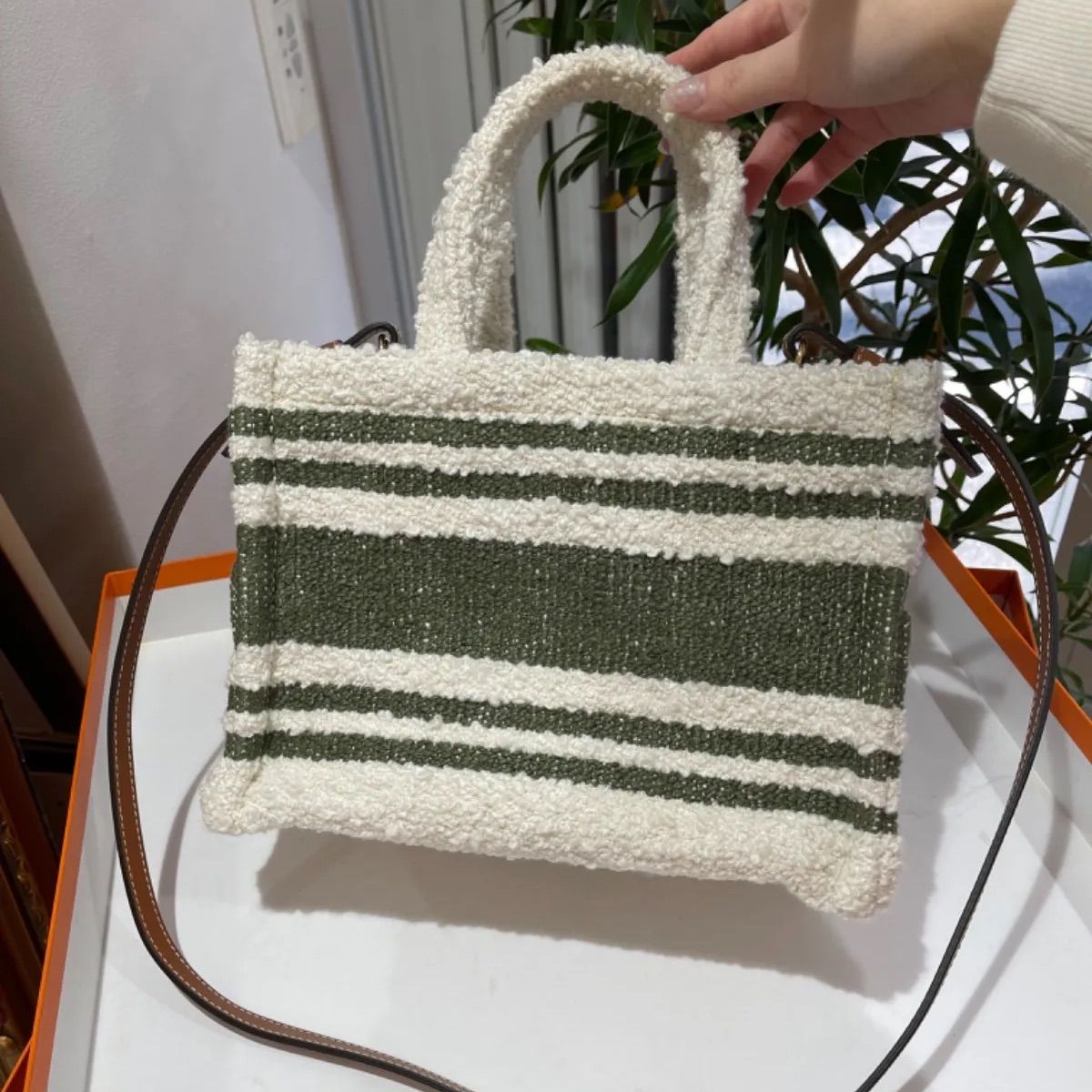 極美品】CELINE セリーヌ スモール カバ タイス トリオンフ キャンバス 