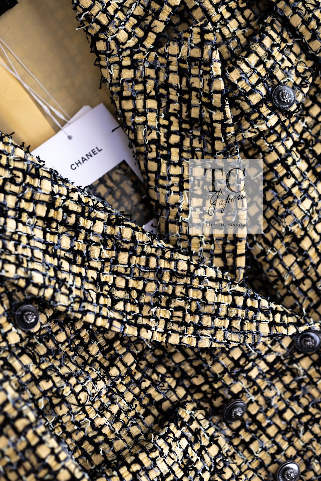 CHANEL - シャネル ジャケット CHANEL 123万 イエロー ブラック ライオン ボタン ダブル リリー・ローズ・デップ着用 新品同様 38 40 中古] シャネル ジャケット CHANEL 123万 イエロー ブラック