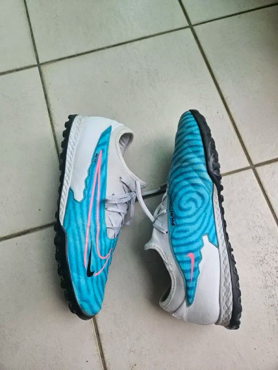 270 NIKE ナイキ リアクト ファントム GX プロ TF サッカーシューズ