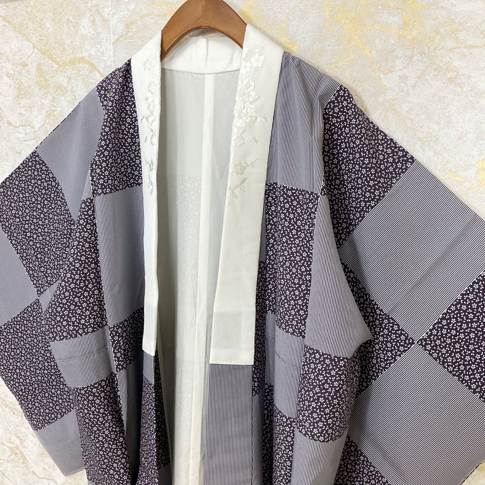 同然◆長襦袢◆仕付け糸付き◆袷◆紫◆ストライプ◆桜◆市松模様◆刺繍半衿付◆裄64.5肩丈131.5◆小紋紬附下訪問着留袖袷単衣夏着物◆K1173