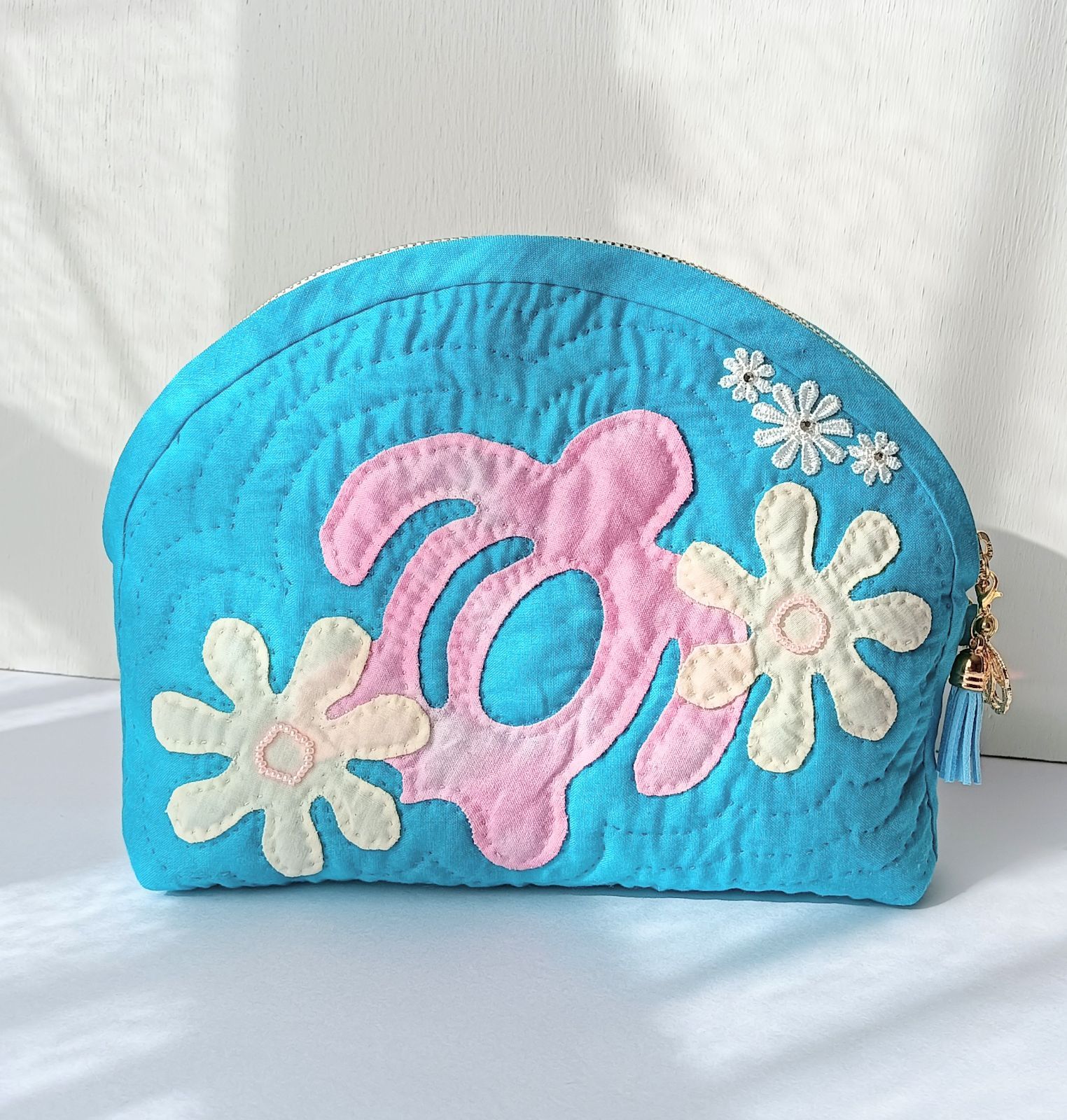 ハワイアンキルトポーチ ホヌM TB - メルカリ