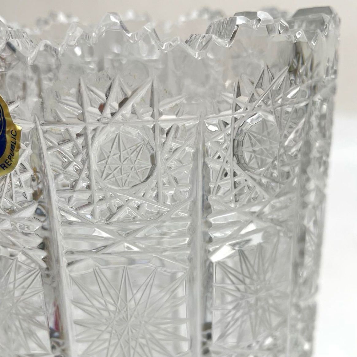 ボヘミア カットクリスタル花瓶 約30cm 専用箱付き ボヘミア カットクリスタル花瓶 約30cm 専用箱付き