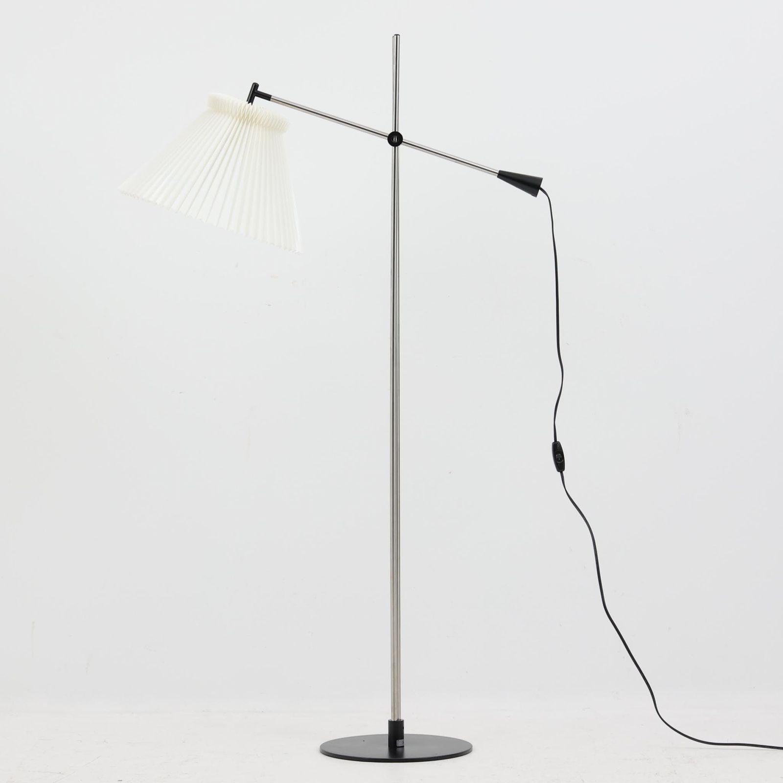 Christian Hvidt フロアランプ Model 323 スチール 高さ135cm Le Klint レ クリント|DK14343