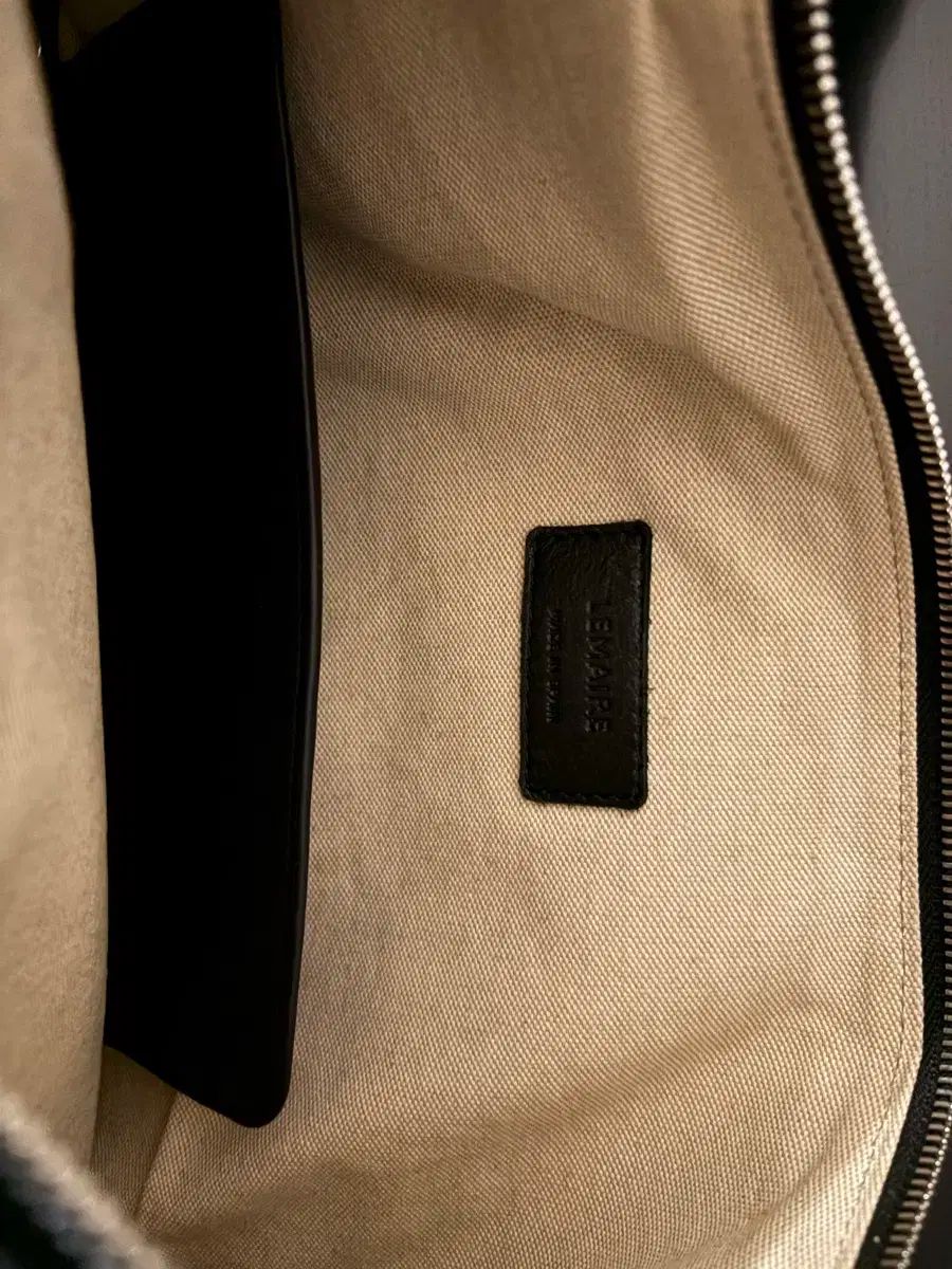 ルメール クルーワッサン バムバッグ ラージ ブラック