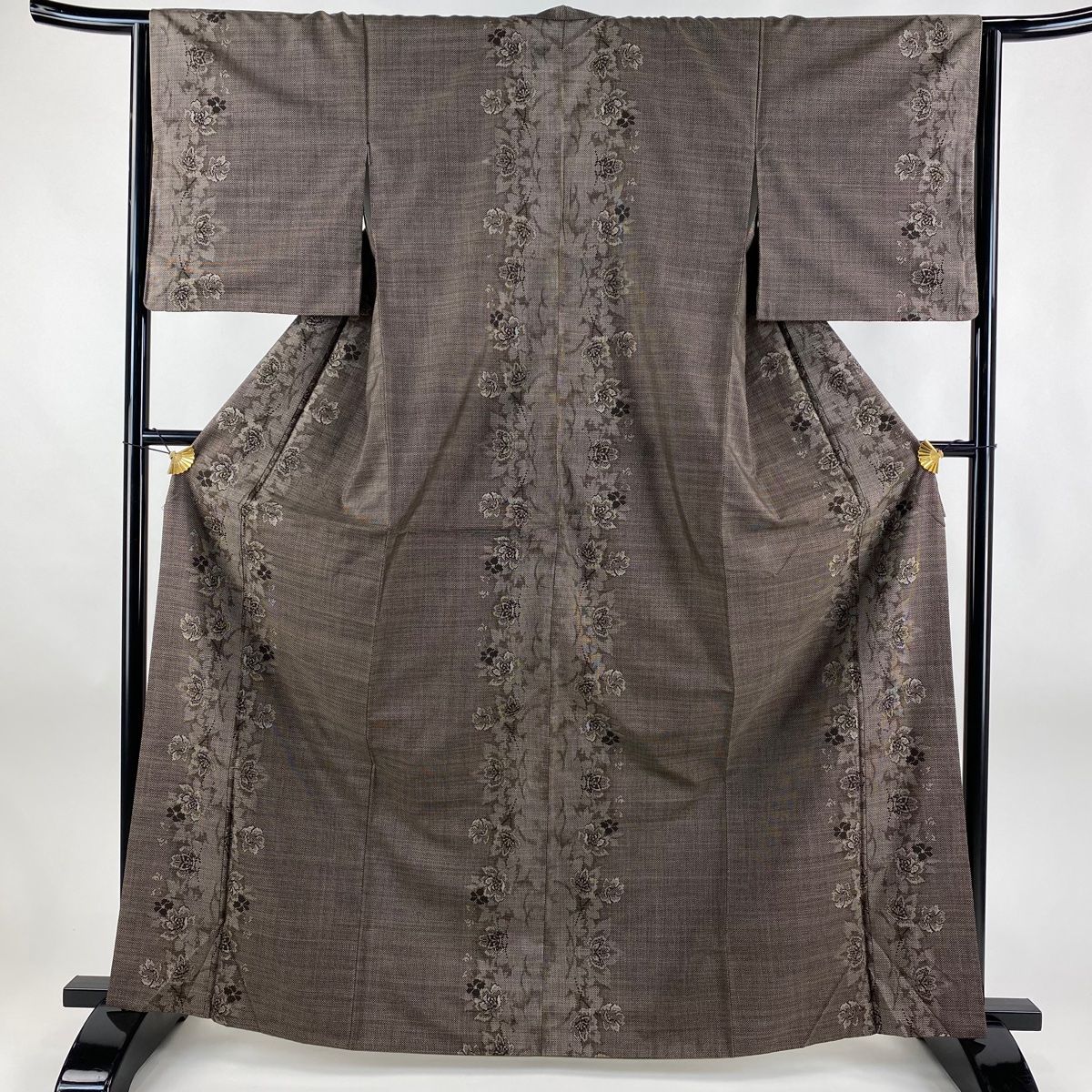 大島紬 身丈164.5cm 裄丈66.5cm M 袷 桑原啓之介 都城 落款 斜縞 灰白 正絹 逸品 大島紬 身丈162.5cm 裄丈66.5cm M 大島紬 美品 逸品 証紙 都喜