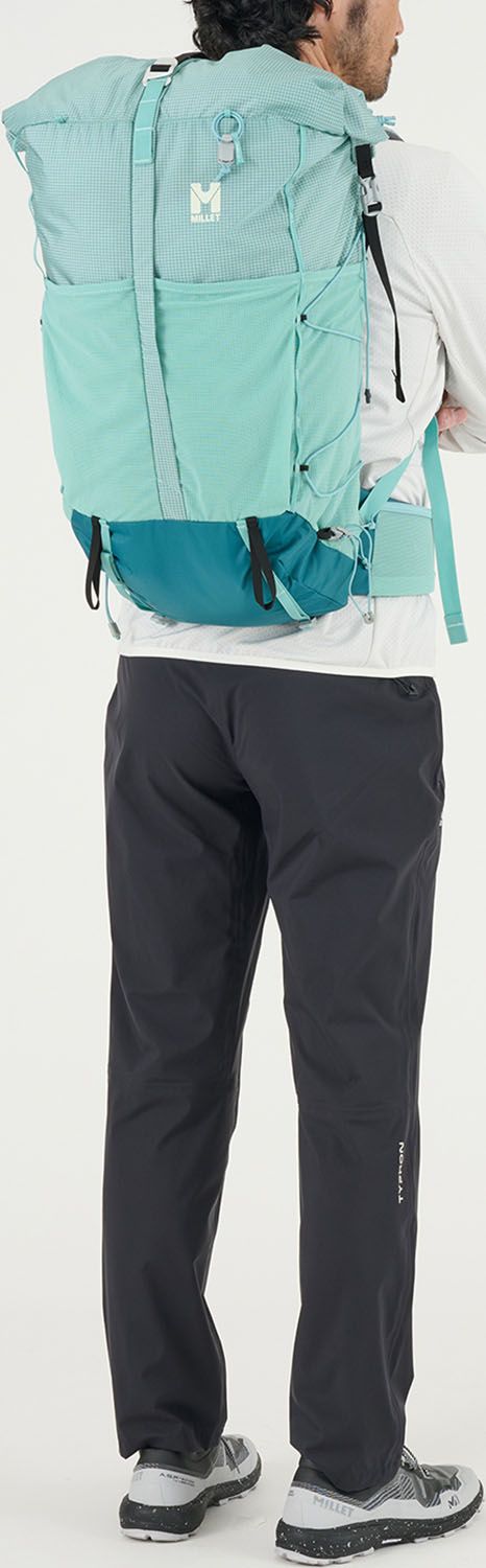 ハイキング トレッキング