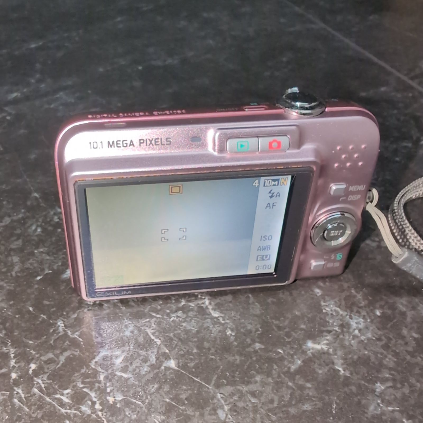 GI3【品】CASIO カシオ EXILM EX-1050 デジカメ コンデジ 人気 カシオ