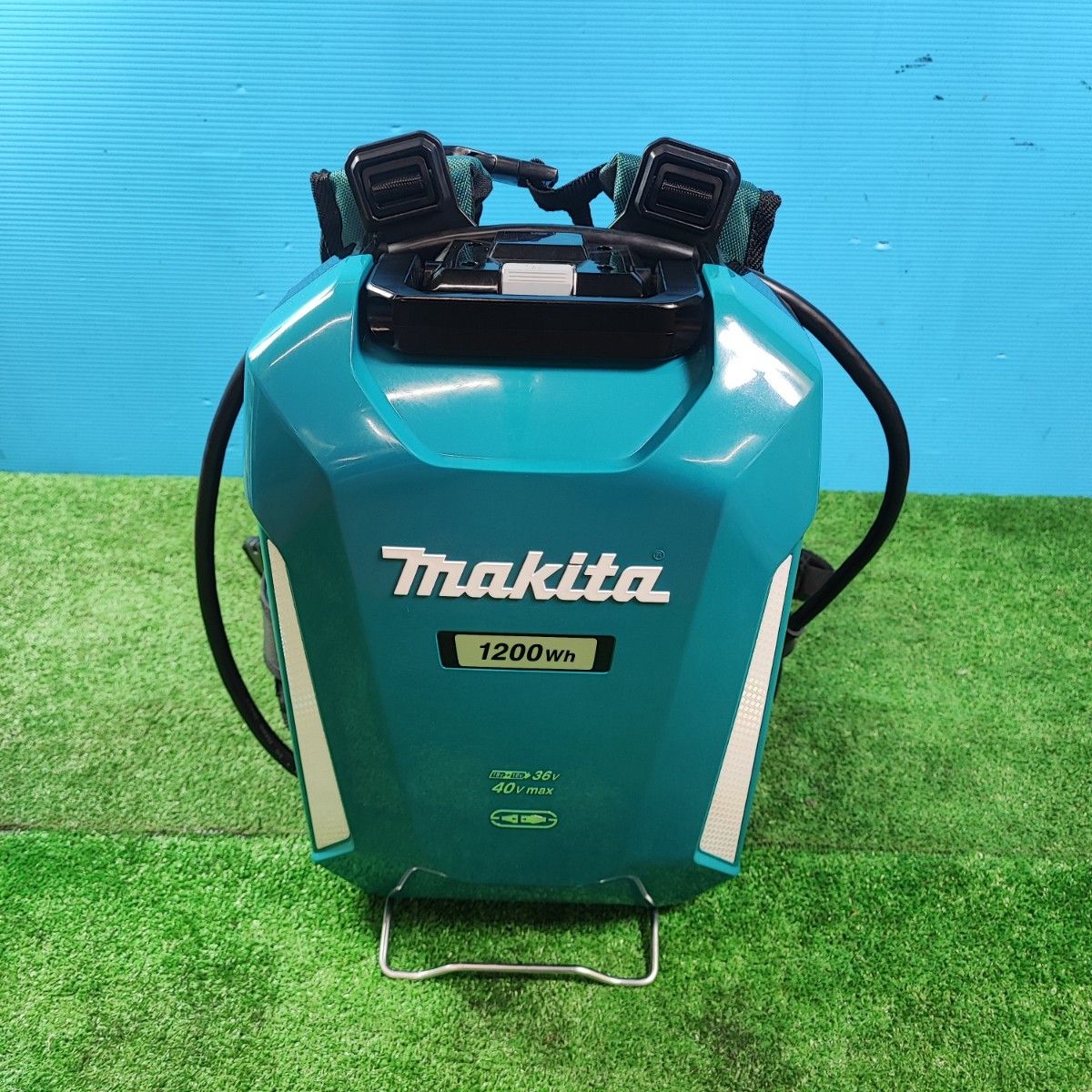 マキタ makita ポータブル電源PDC1200 充電器 肩掛バンド付 A-71825 岩槻店