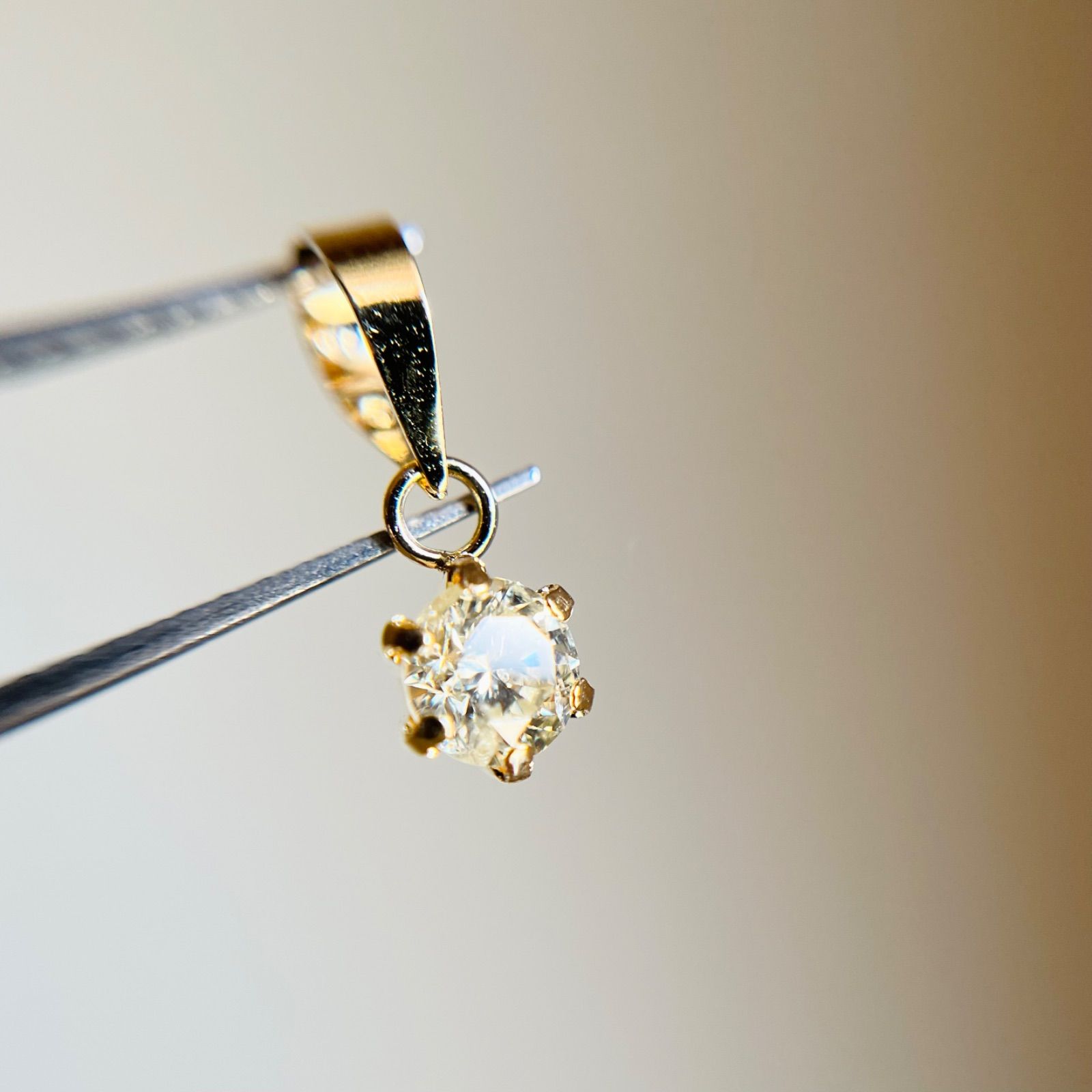 【102】【天然ダイヤ0.22ct】K18ペンダントトップ SALE☆特価☆】K18 天然ダイヤモンド 0.22ctペンダントトップ2