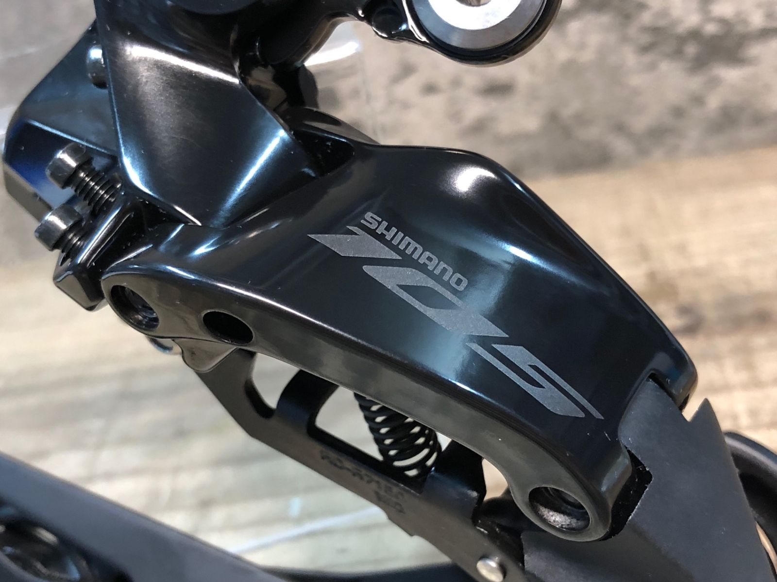 JH732 シマノ SHIMANO 105 RD-R7150 Di2 リアディレイラー
