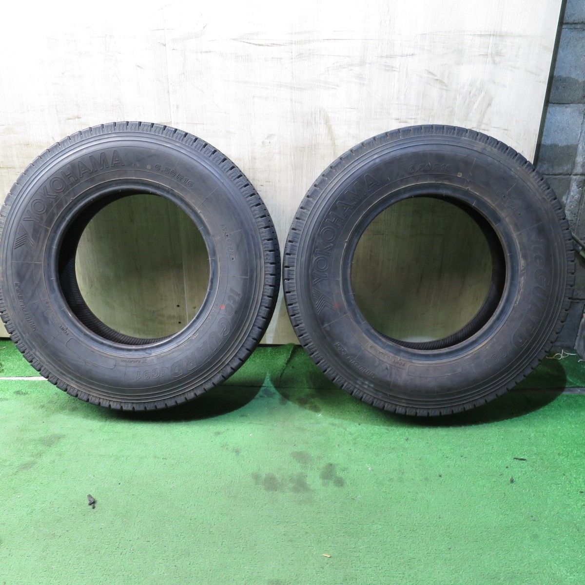 送料無料* バリ溝！8.5分☆スタッドレス トラック タイヤ 6.50R16 12PR  