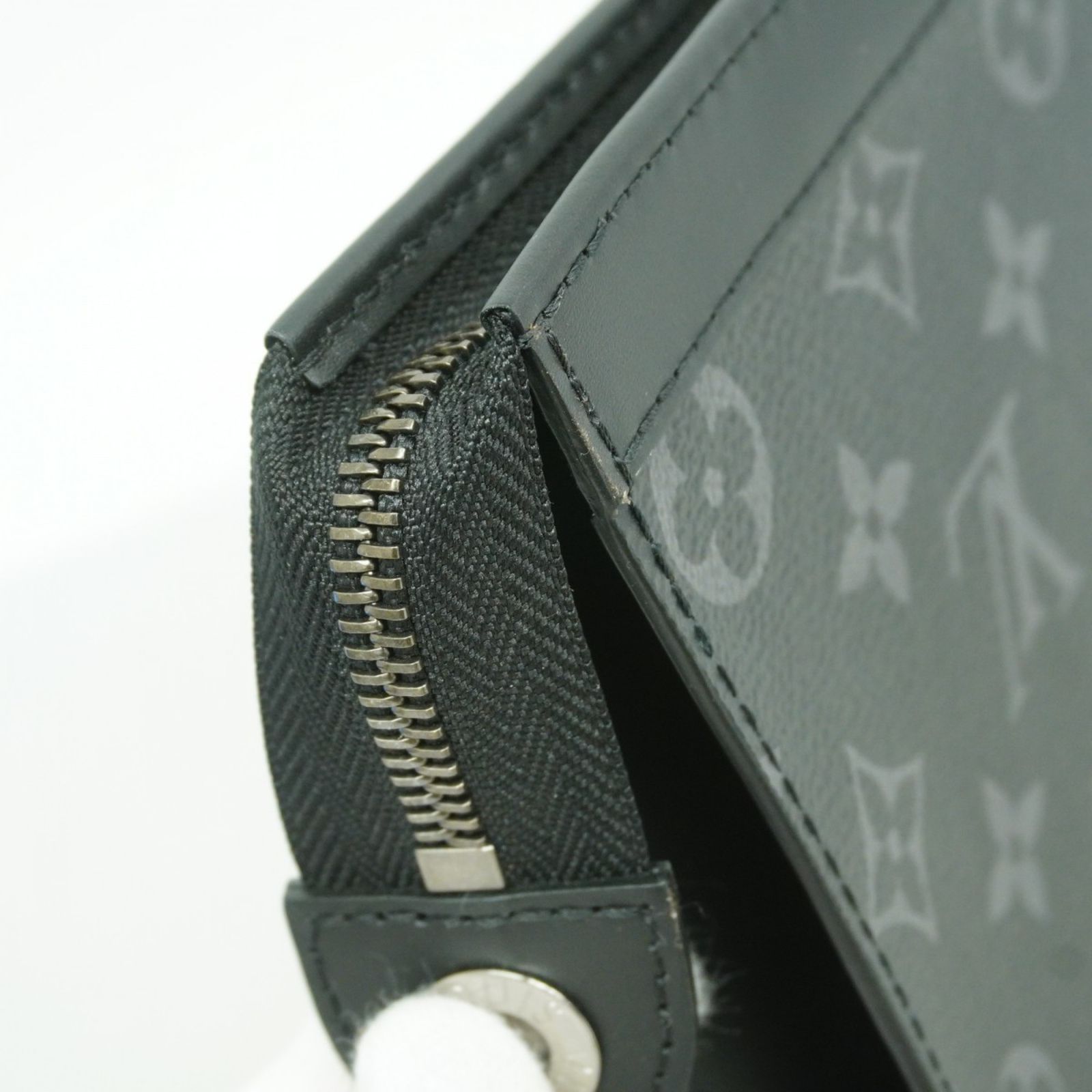 M61692