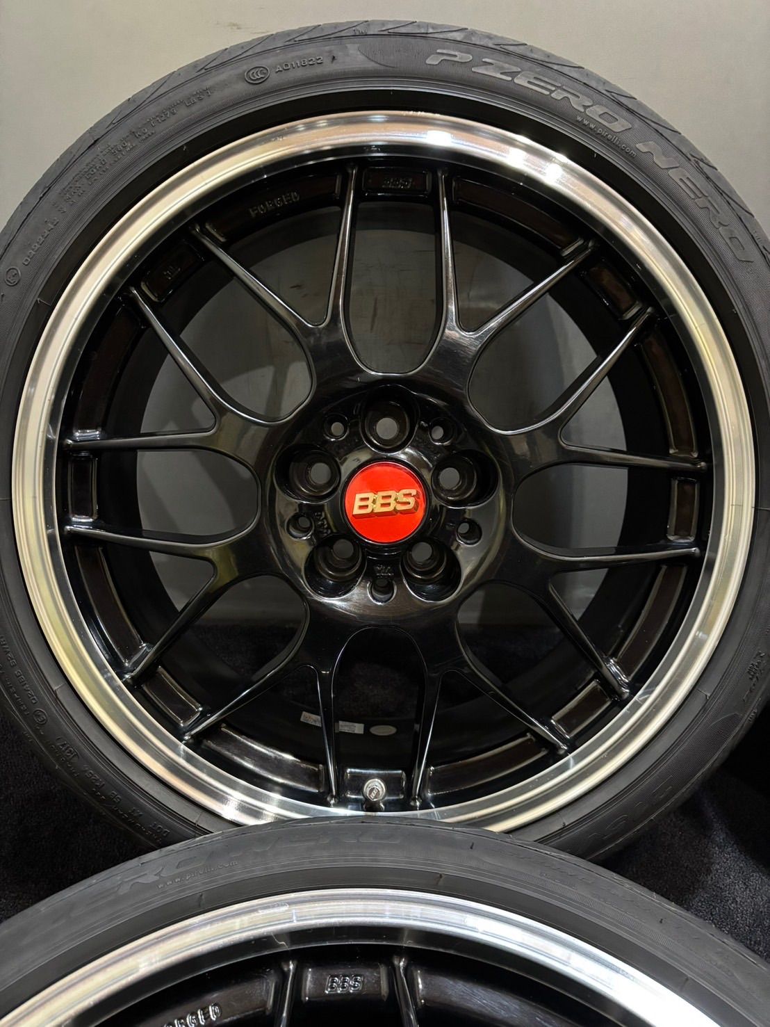 215|40R18 PIRELLI|P ZERO NERO 17年製 BBS RG-R RG804 18インチ 7.5J 45 100 5H 夏タイヤ 4本 プリウス カローラ 1-K397