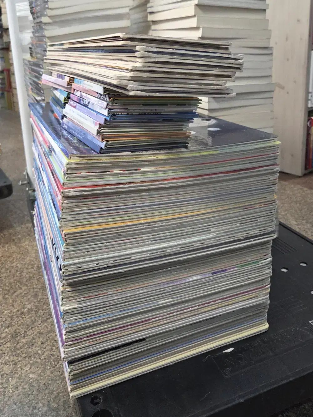 超人気デザイン アガワールド 世界の 70 巻 セット 世界的に有名な絵本 幼児用本 トドラーコンプリート 【激安大特価！】