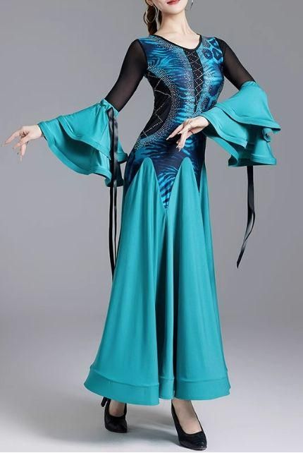 ストーン付スタンダードドレス✨競技会や発表会、デモやダンスパーティに！ 新品未使用大人気ストーン付スタンダードドレス 発表会 競技会