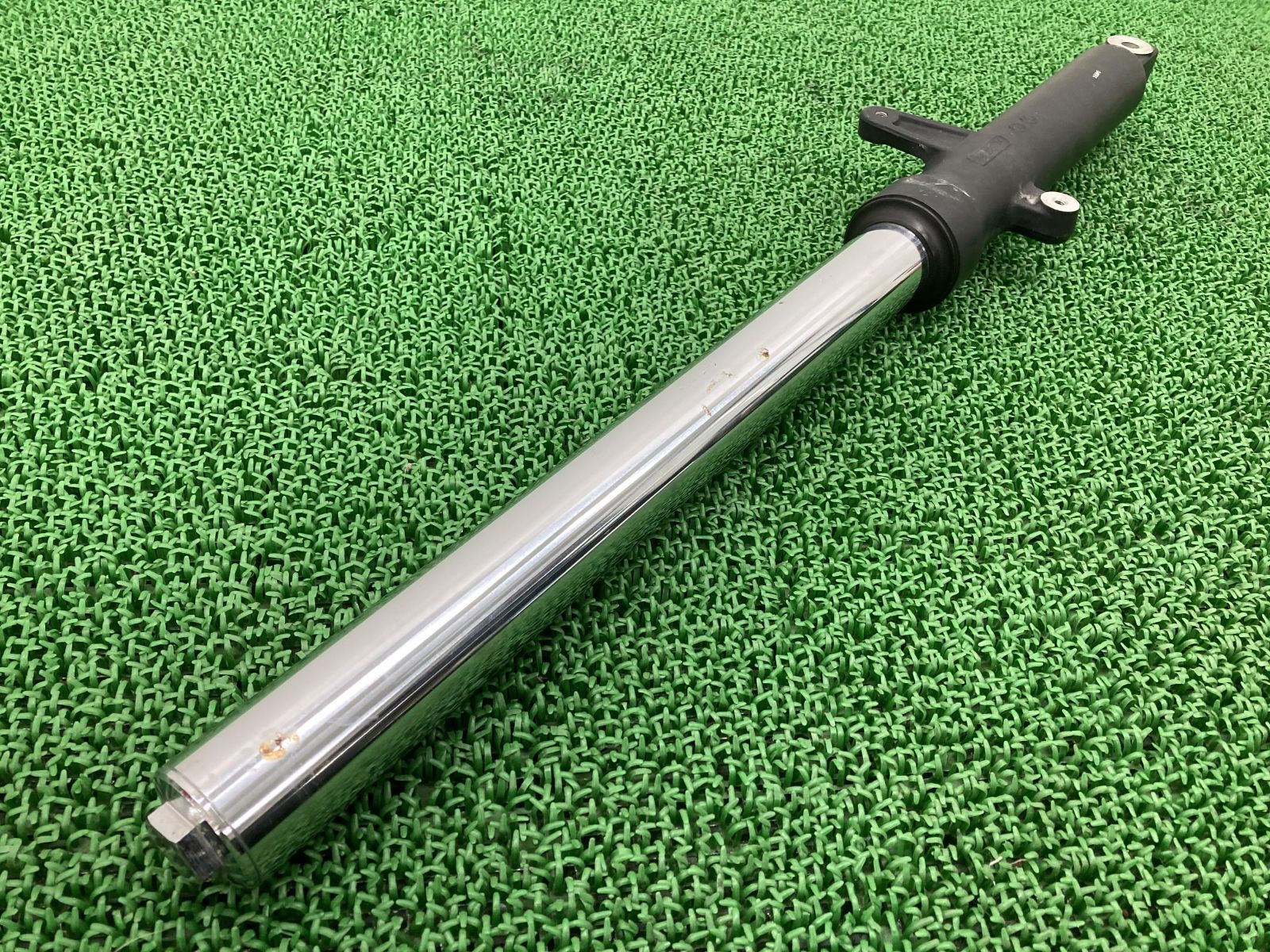 ジクサーSF150 フロントフォーク 左 S419 スズキ 純正 バイク 部品 NG4BG GIXXER 曲がり無し 品薄 希少品 車検 Genuine 【中古】 63 ジクサーSF150 フロントフォーク 左 S419 スズキ 純正 中古 バイク