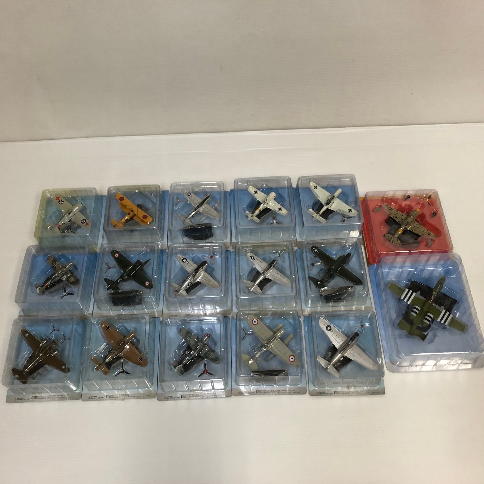 【エコメルカリ便限定、8体セット】スポーン　アクションフィギュア　まとめ売り 未開封・スポーン・ウルトラ・アクションフィギュアシリーズ