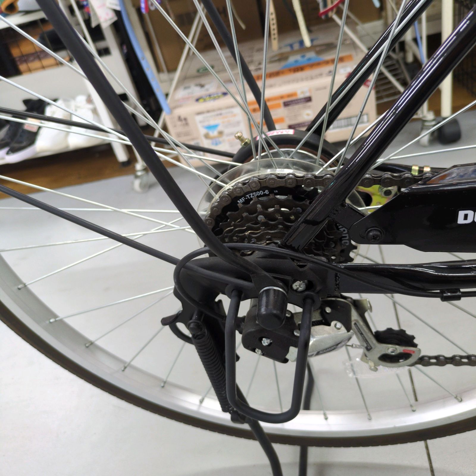 J284 ☆比較的状態良し☆普通自転車☆DOROTHEAS☆6段☆LEDダイナモ☆26