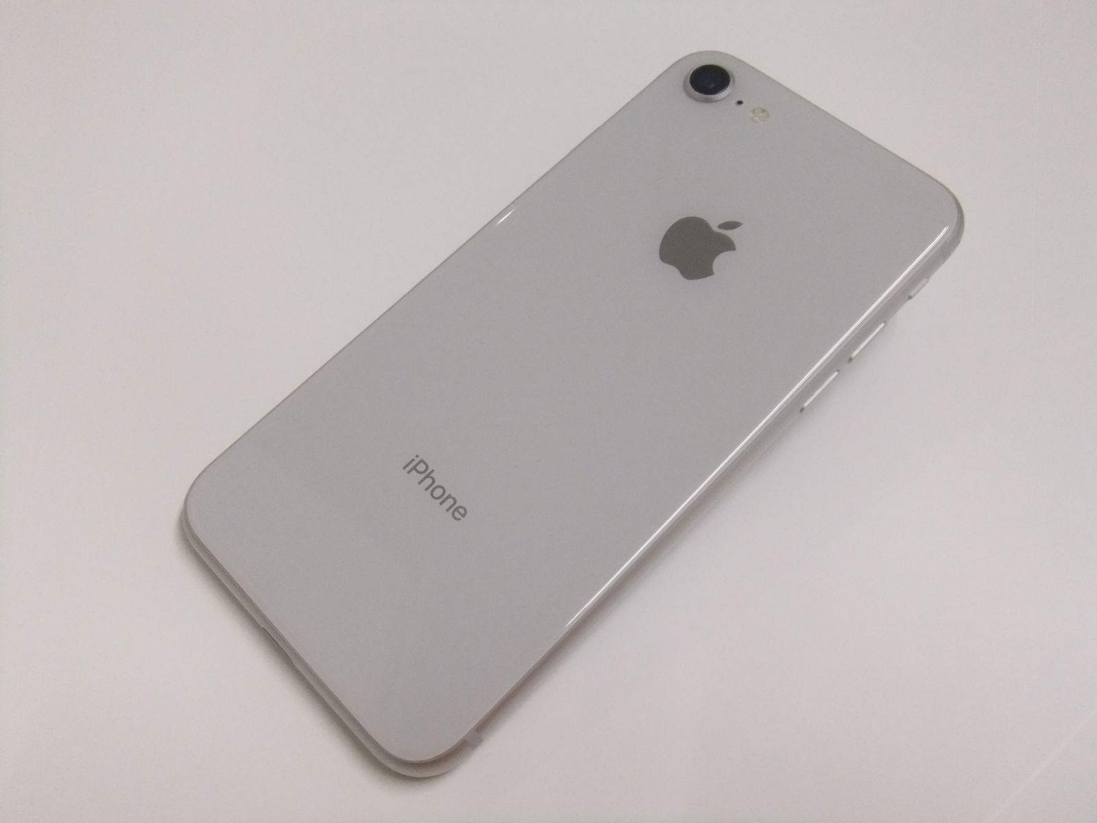 【中古】 iPhone8 64GB シルバー SIMフリー
