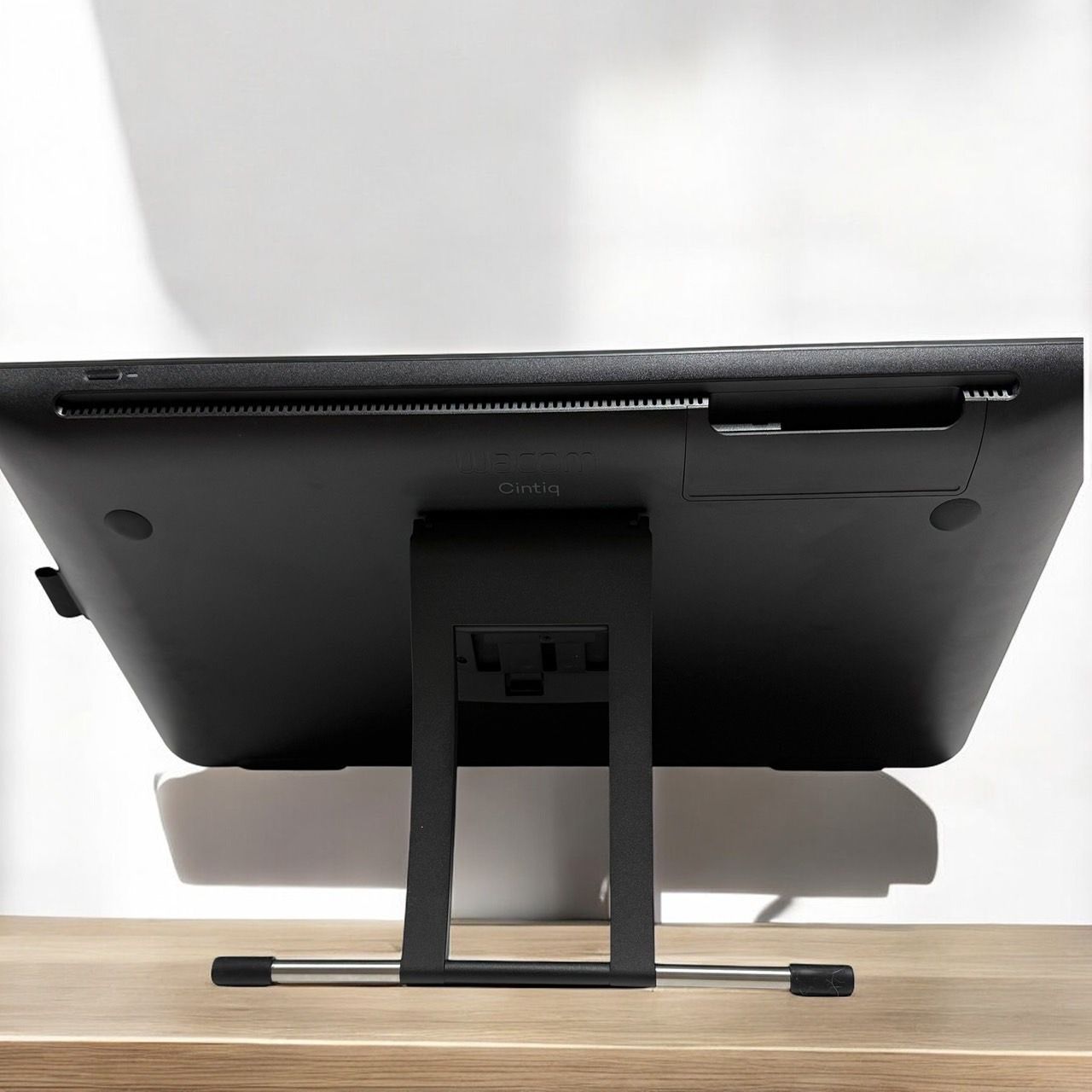 DTK2260-K0D Cintiq